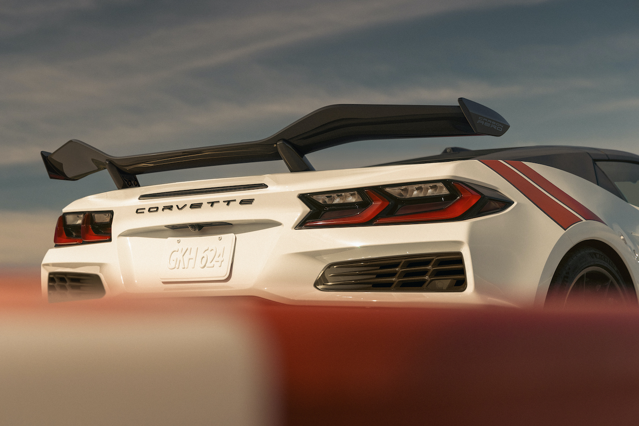 MY27_Chevrolet_Corvette_GS-Launch-Edition_Spoiler
